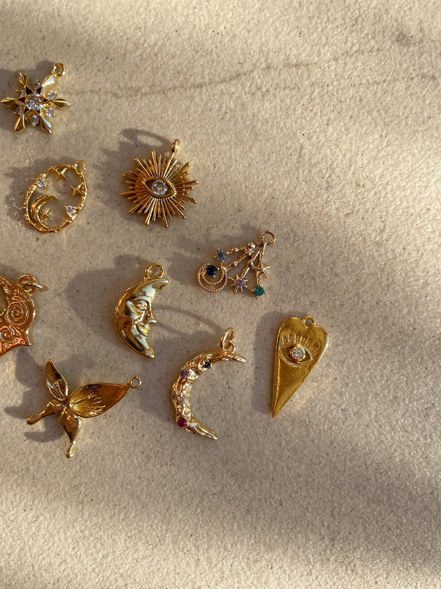Pendants 01