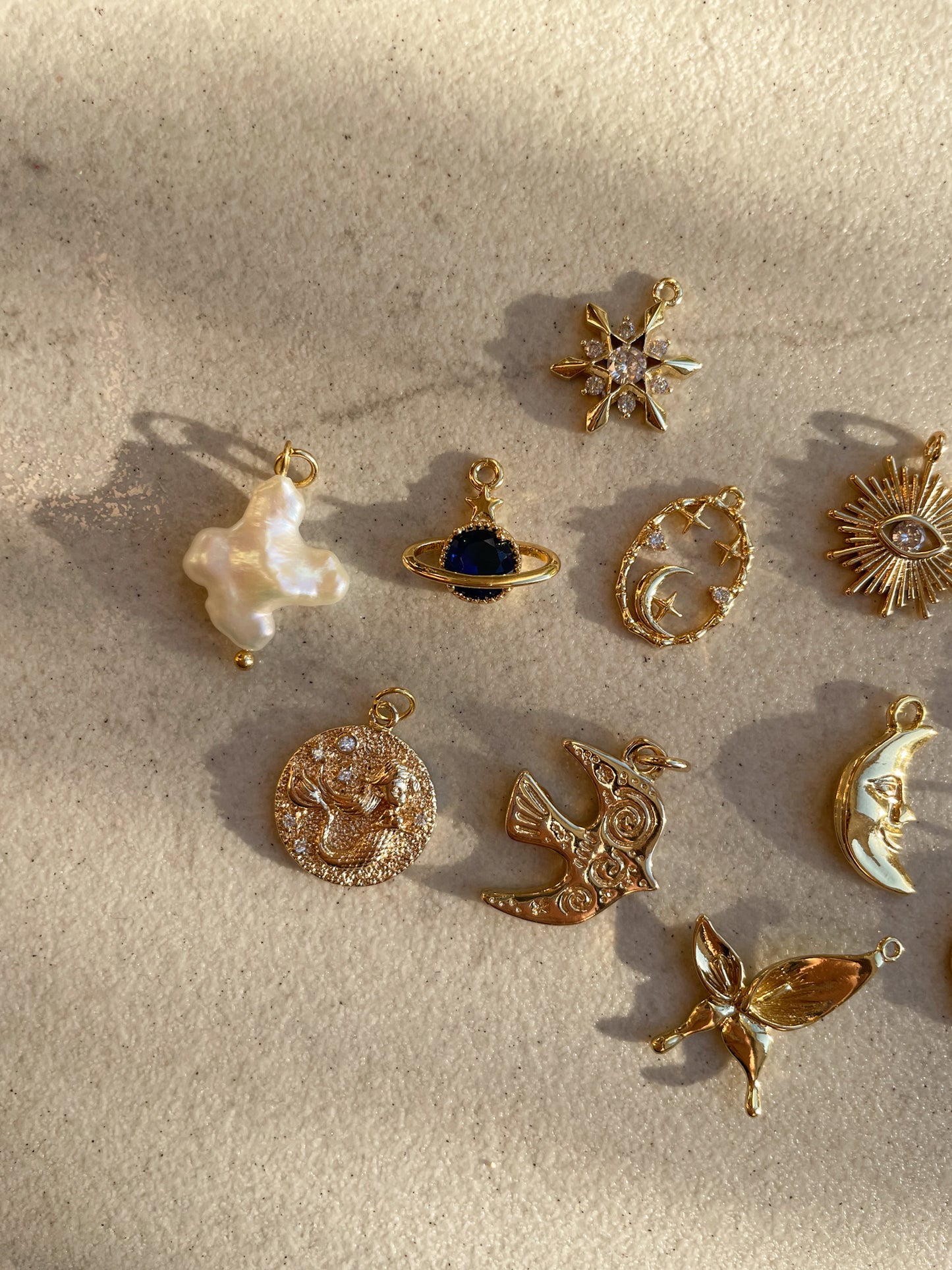 Pendants 01