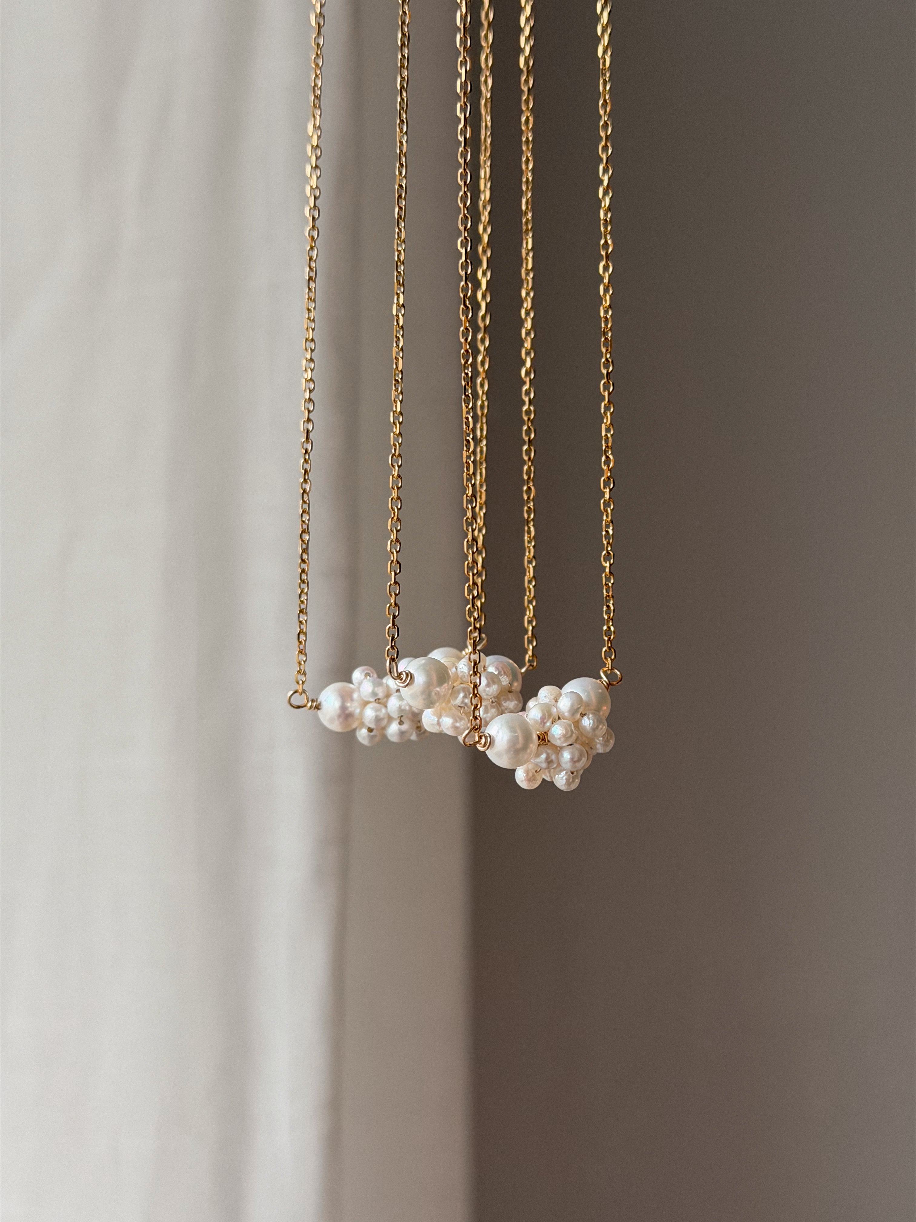 CROISSANT WITH PEARLS