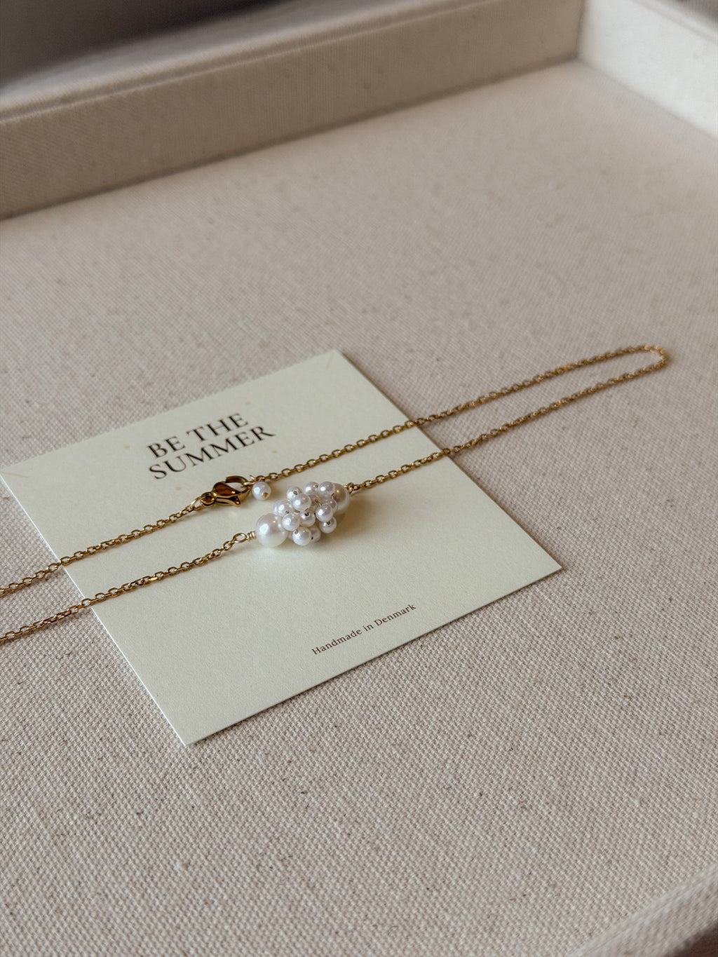 CROISSANT WITH PEARLS