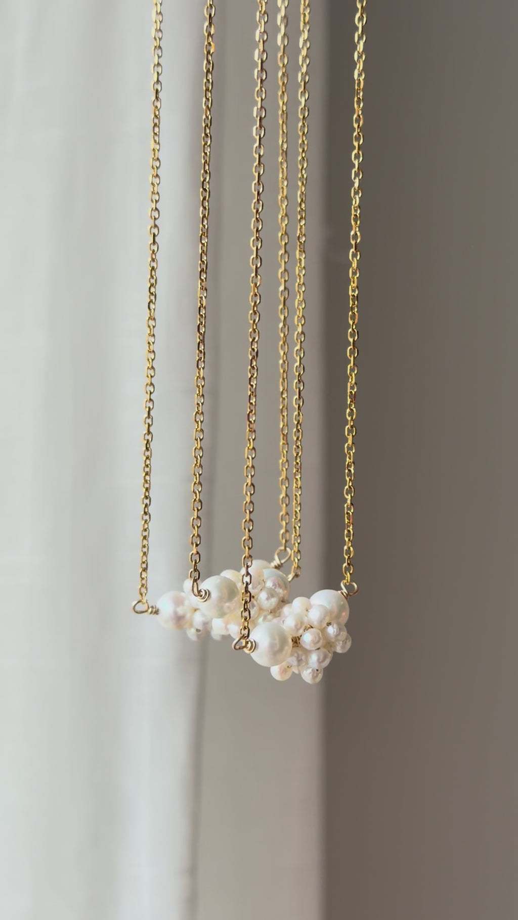 CROISSANT WITH PEARLS