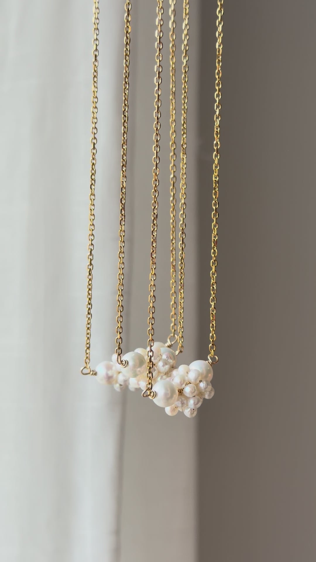 CROISSANT WITH PEARLS