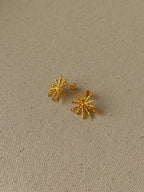 VEYA STUD EARRINGS